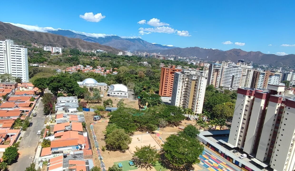 301829637_372617681752635_4241260122025411390_n-edit