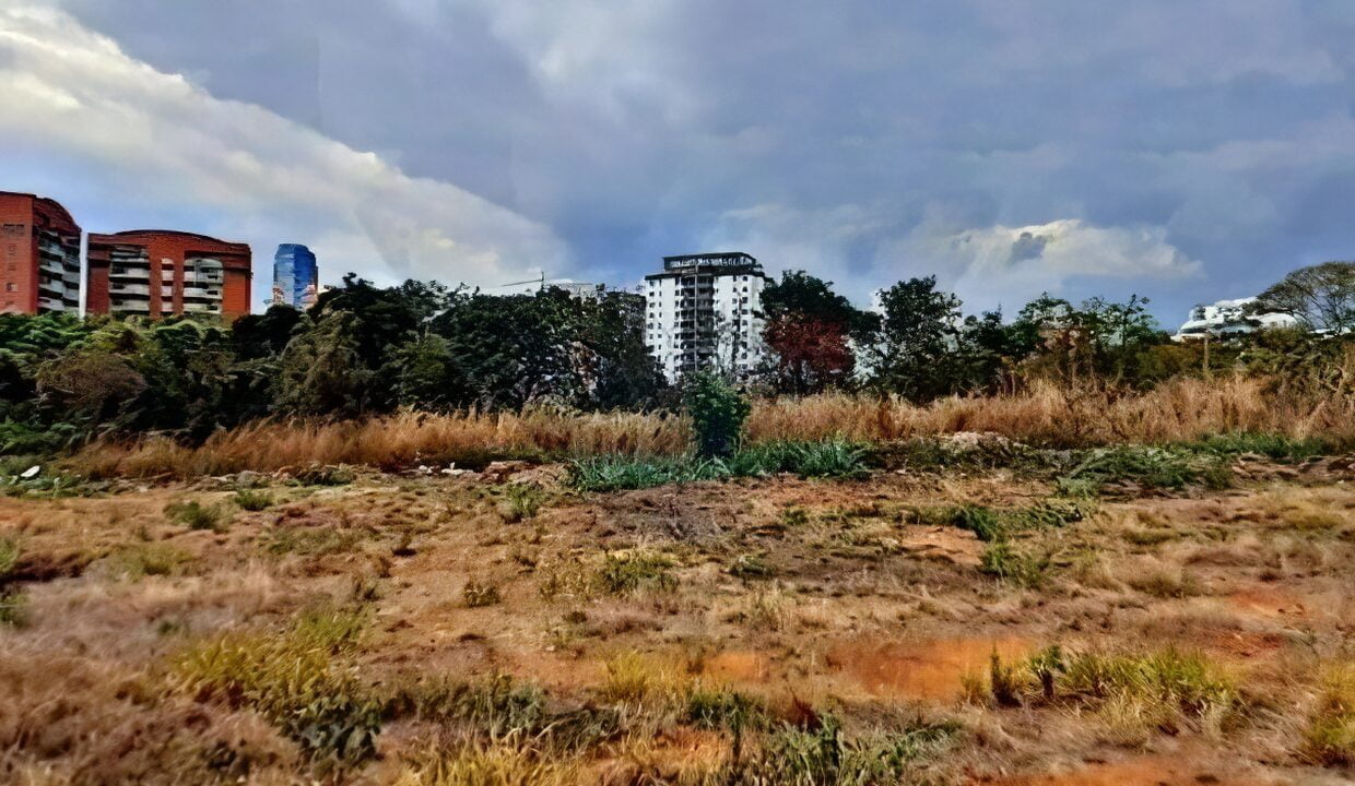 301965157_515757943650075_456676007998621398_n-edit