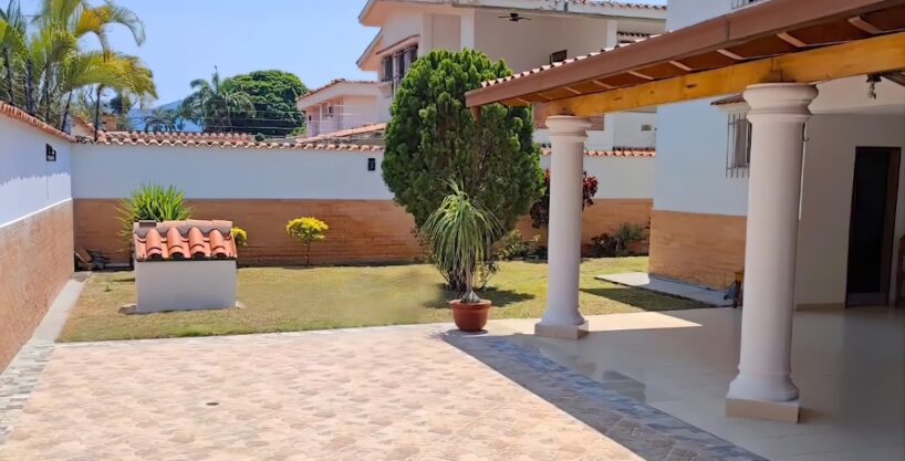 Venta de Quinta en Urb. La Viña