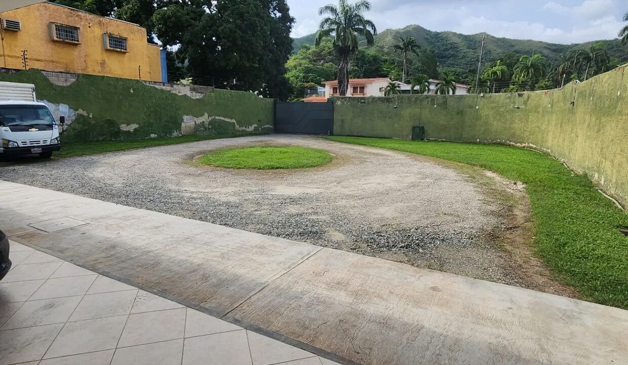 313918915_669320251243085_2787884573794600833_n-edit