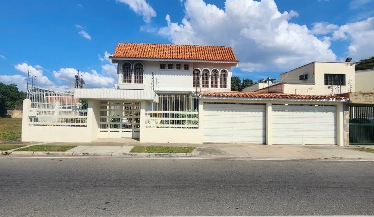 326281156_1528765760933909_367394672728438971_n-gigapixel-very_compressed-width-1240px