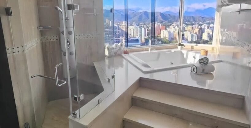 Venta de Espectacular Pent House en Urb. El Bosque