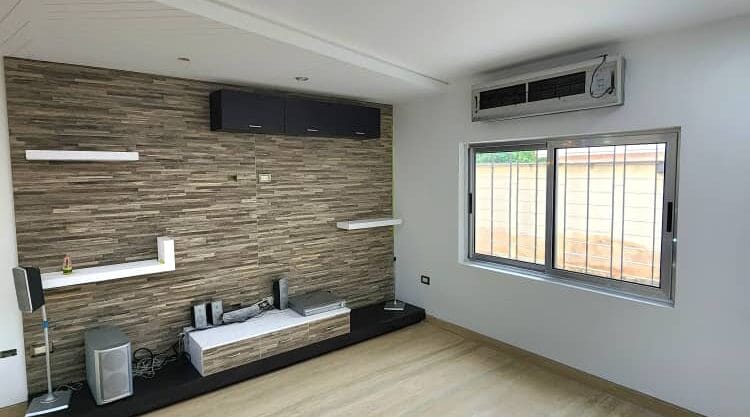 Venta de Lujosa Quinta a Estrenar en Prebo 3