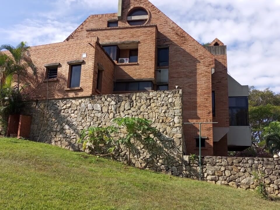 366064255_169691842804257_66321071467721400_n