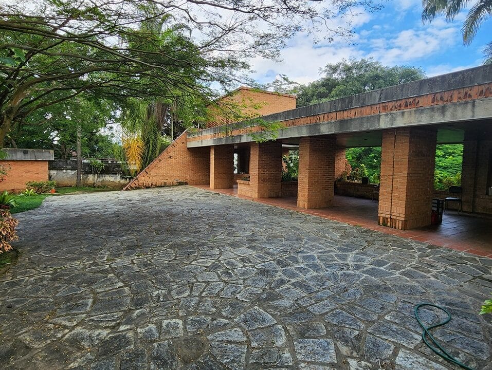 366382220_169691956137579_5332216981329531685_n