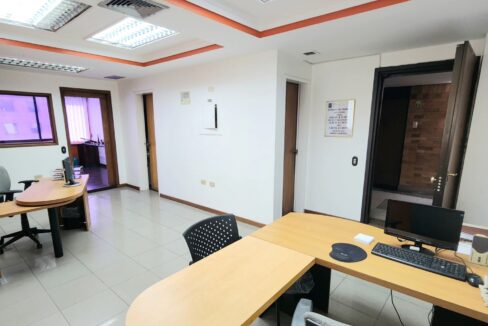 SaveClip.App_462681629_508937345285189_4230835343140755533_n