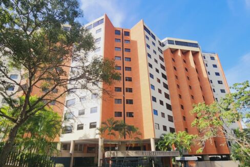 SaveClip.App_466981021_920883872800322_41885171139143047_n