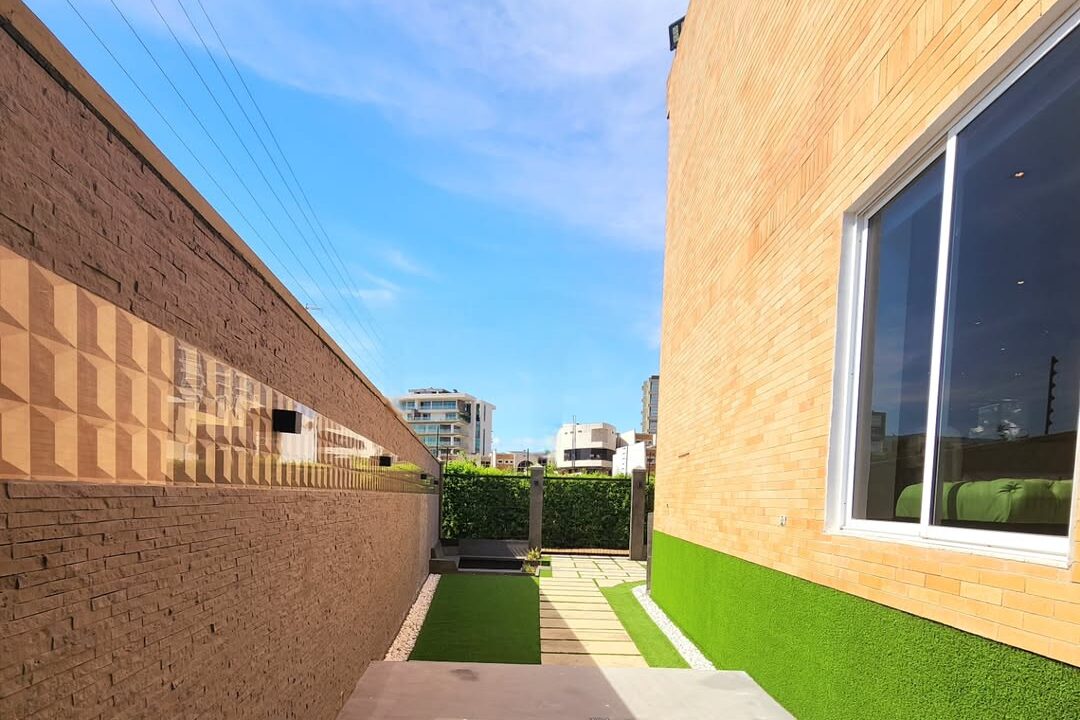 SaveClip.App_483506185_1209743360712443_6759135226651393718_n