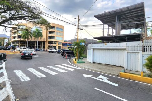 SaveClip.App_522669163_1082081156791096_4147231817690675123_n