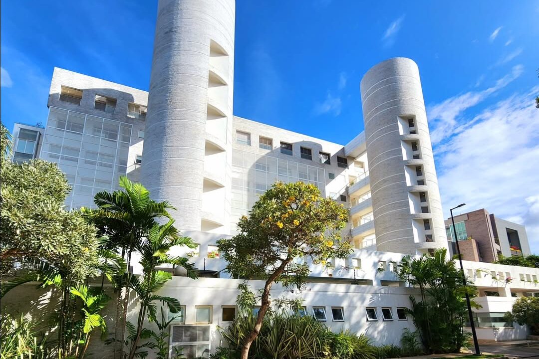 SaveClip.App_523596143_1087655149393057_3443723172809616185_n