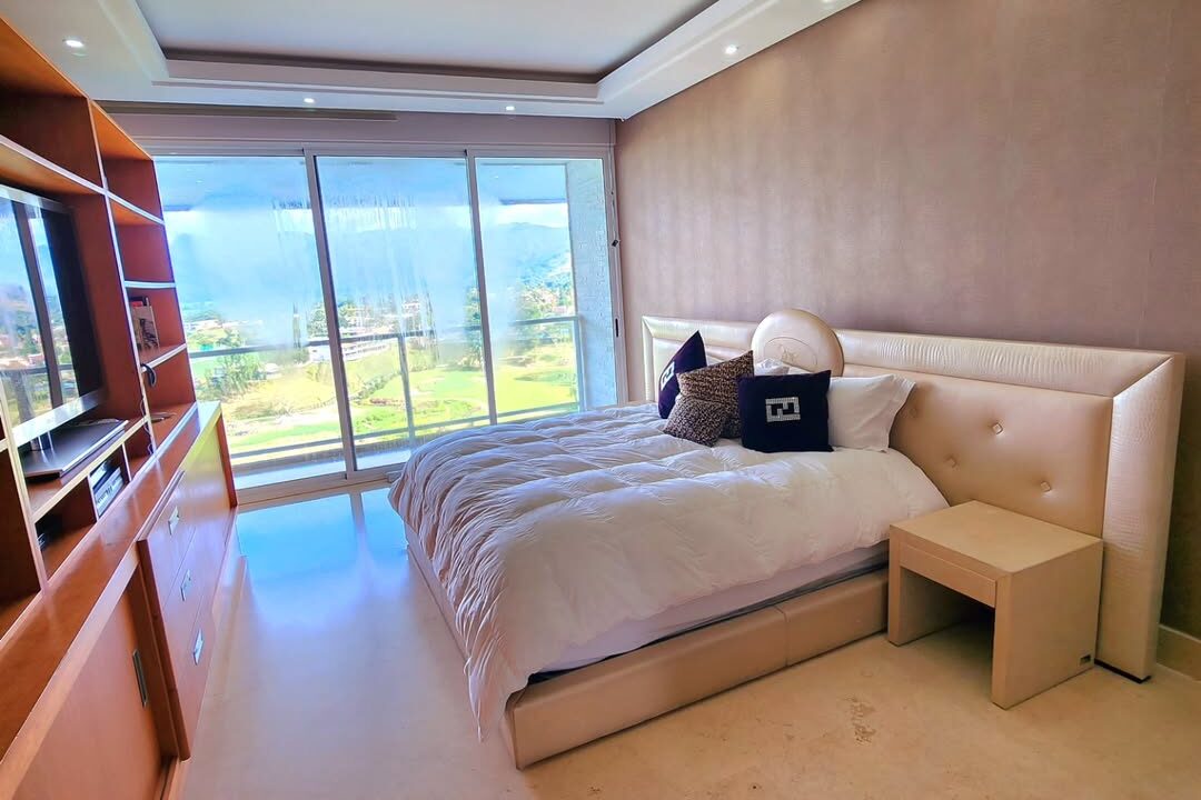 SaveClip.App_525211147_1164270345744053_4670874686321034321_n