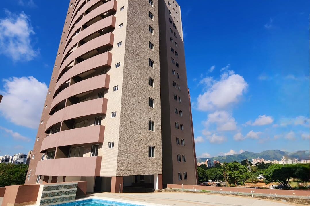 SaveClip.App_539452357_18520375948000499_3650060026186485677_n