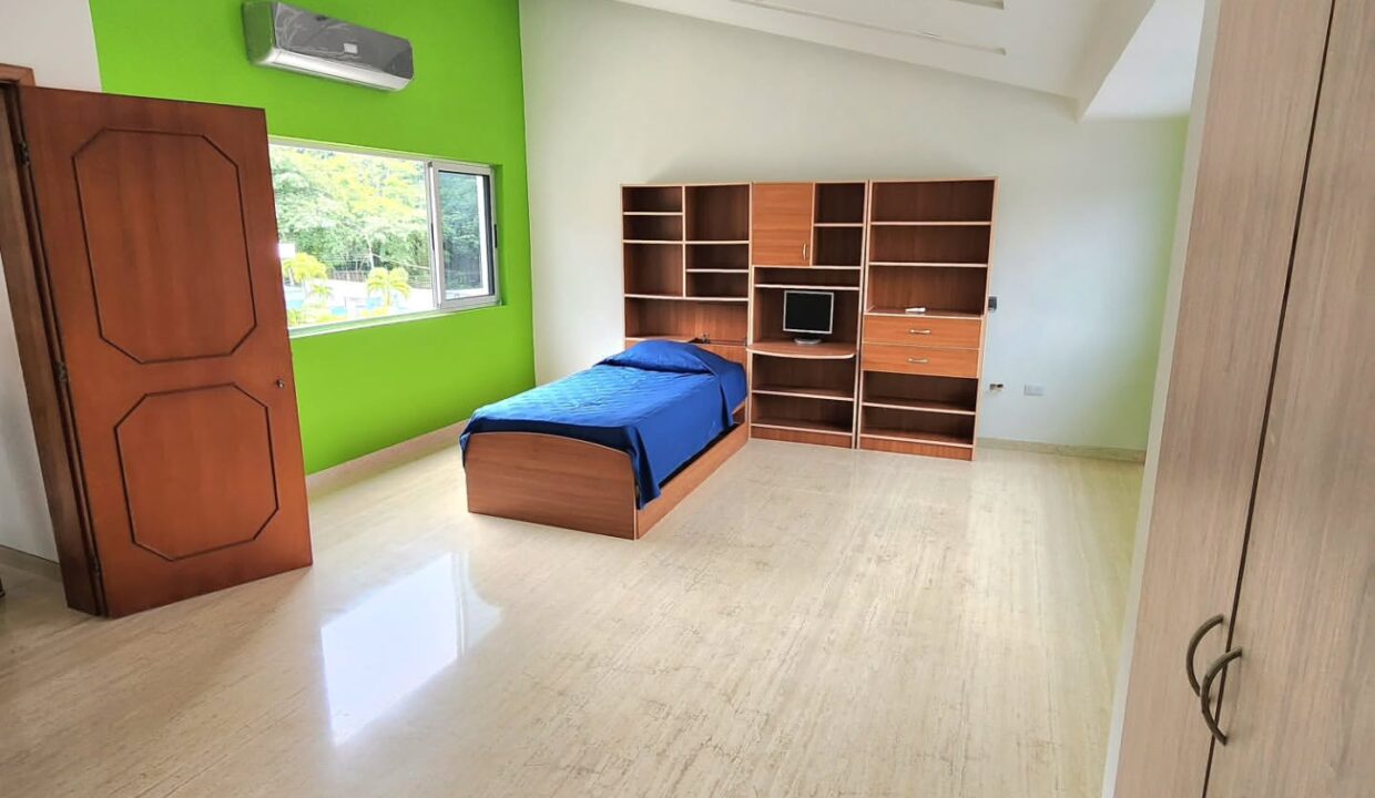 SaveClip.App_564693020_18531192715000499_9049876191746134275_n