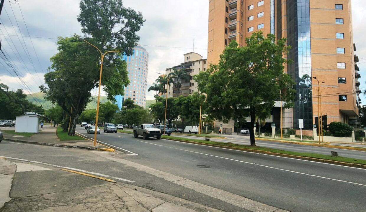 SaveClip.App_565036935_18530963941000499_9118601685138671028_n