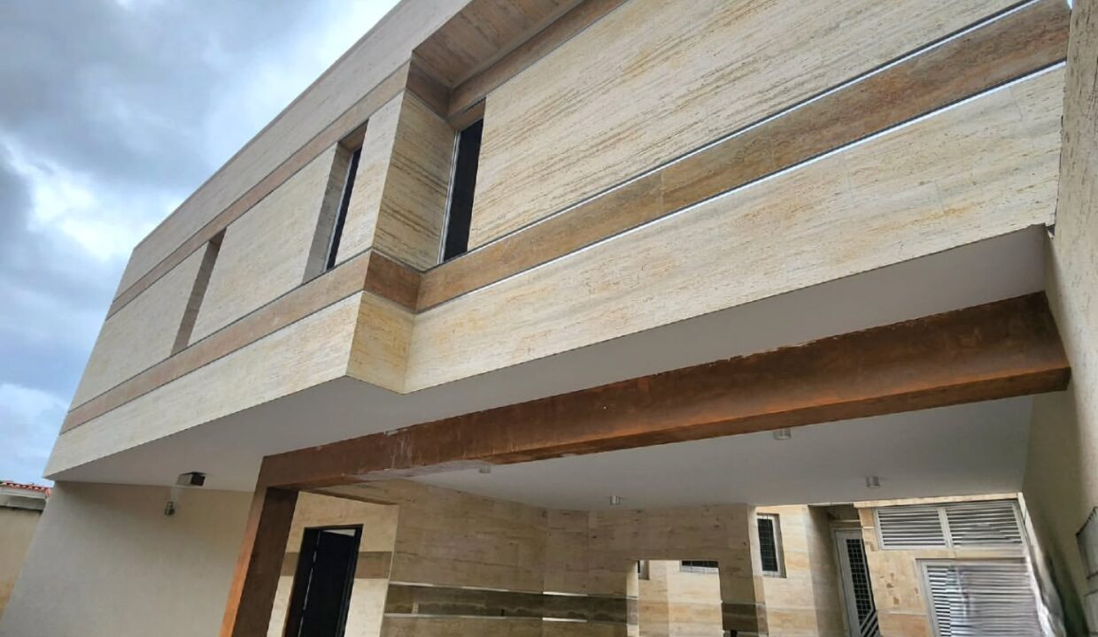 SaveClip.App_565347475_18531192541000499_2313805772201853722_n